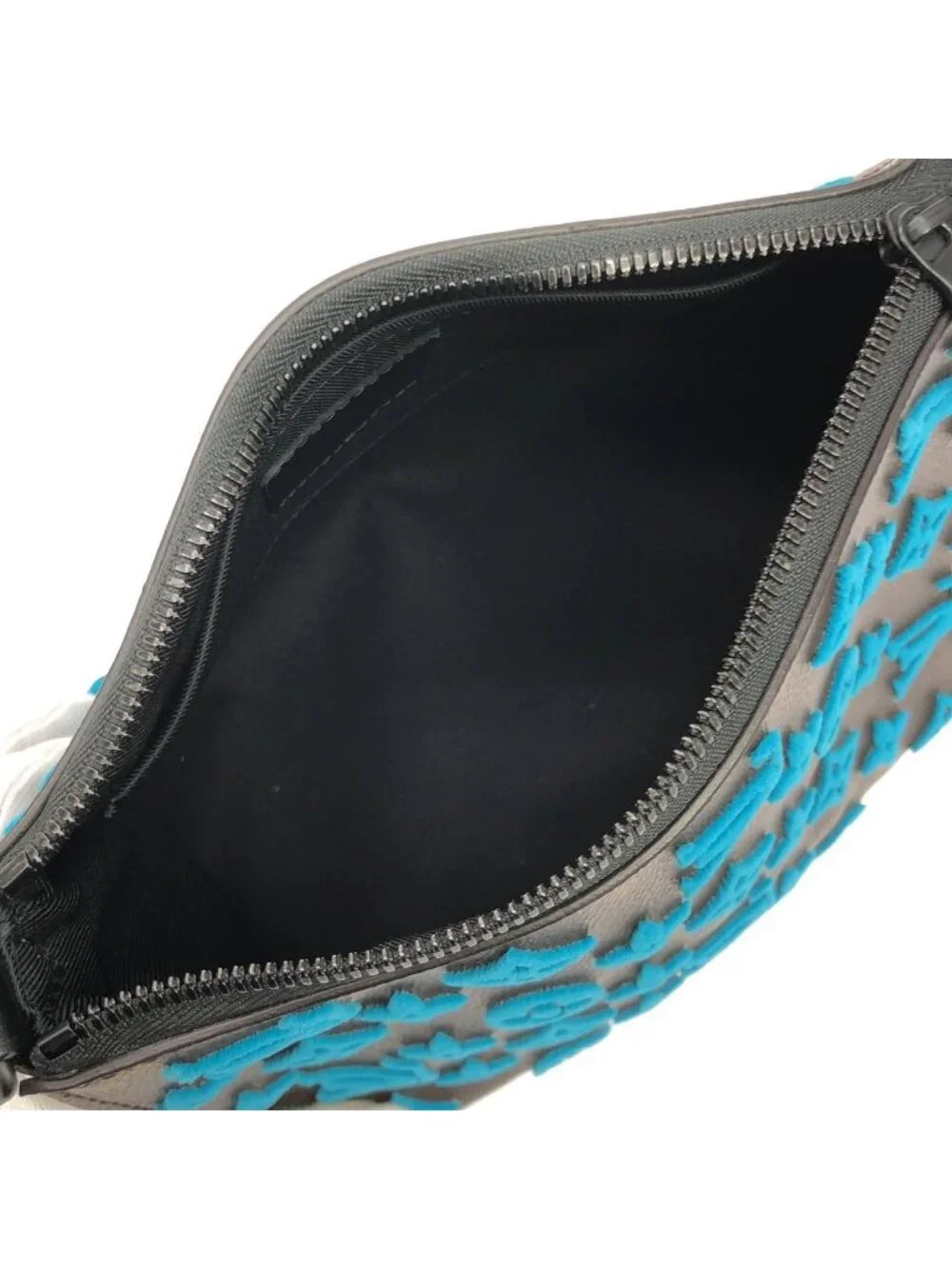 Louis Vuitton Monogram Tufting Triangle Messenger Shoulder